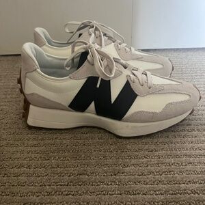 New Balance 327 Sneaker